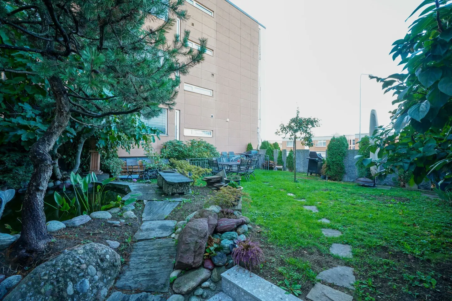 Maison d'angle rénovée avec cheminée à Geroldswil - Photo 9 sur 10