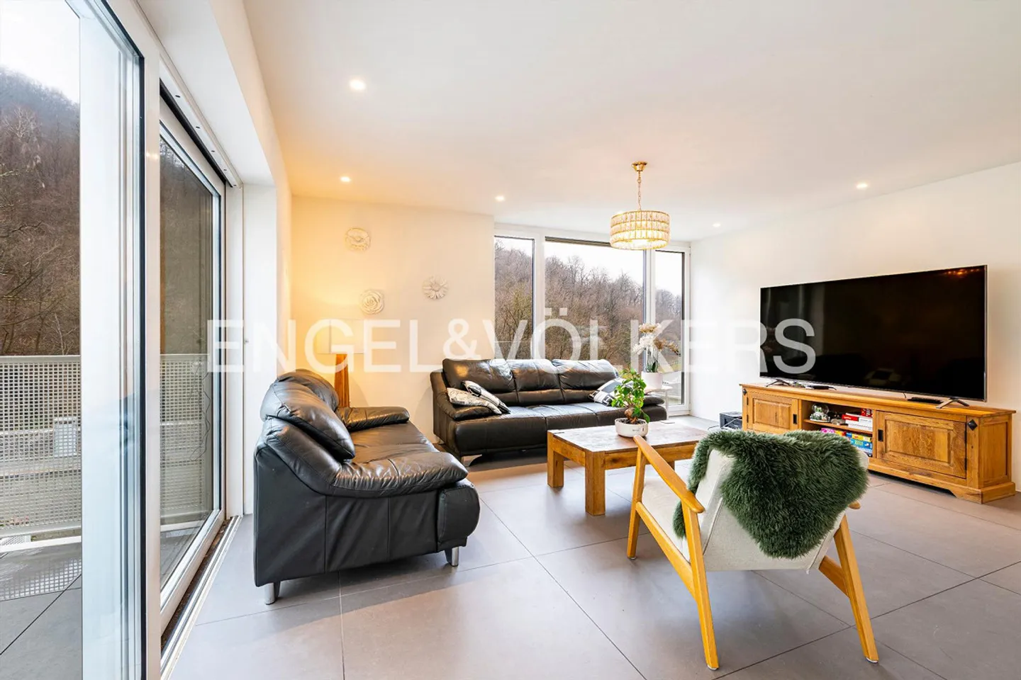 Casa a schiera luminosa, ideale per le famiglie - Foto 3 di 13