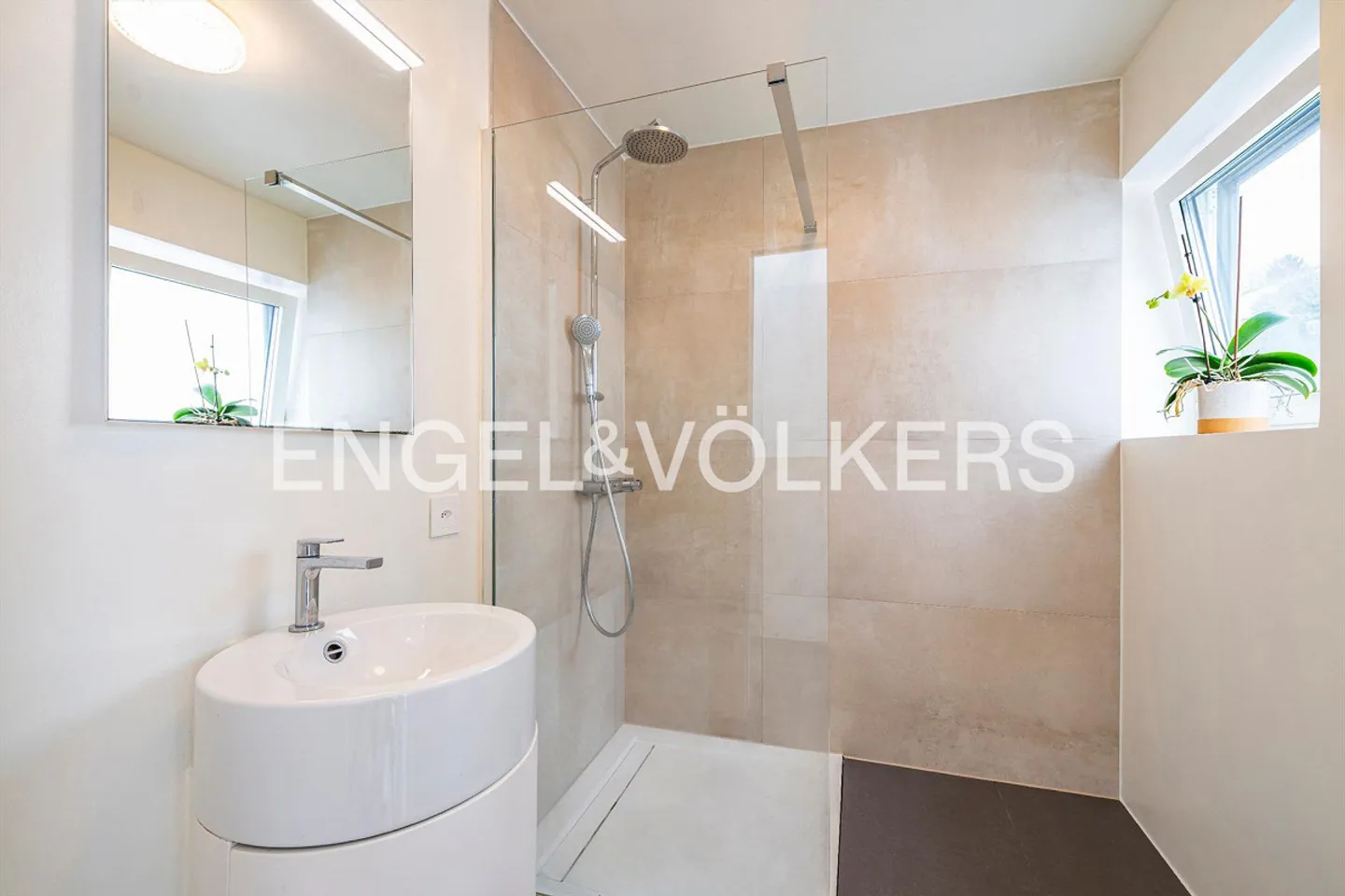 Casa a schiera luminosa, ideale per le famiglie - Foto 11 di 13
