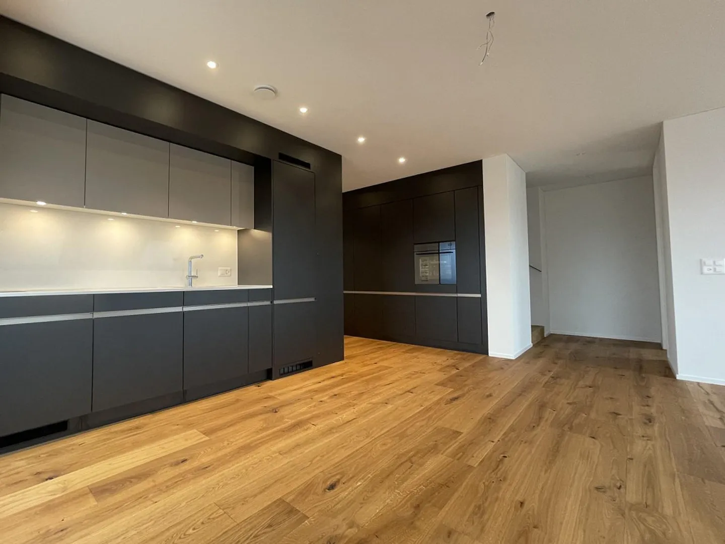 Intérieur moderne avec confort de vie - Photo 1 sur 5