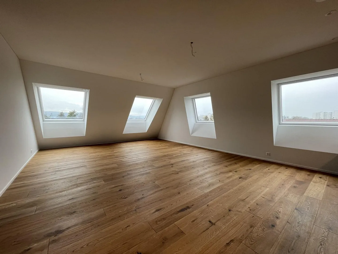 Intérieur moderne avec confort de vie - Photo 2 sur 5