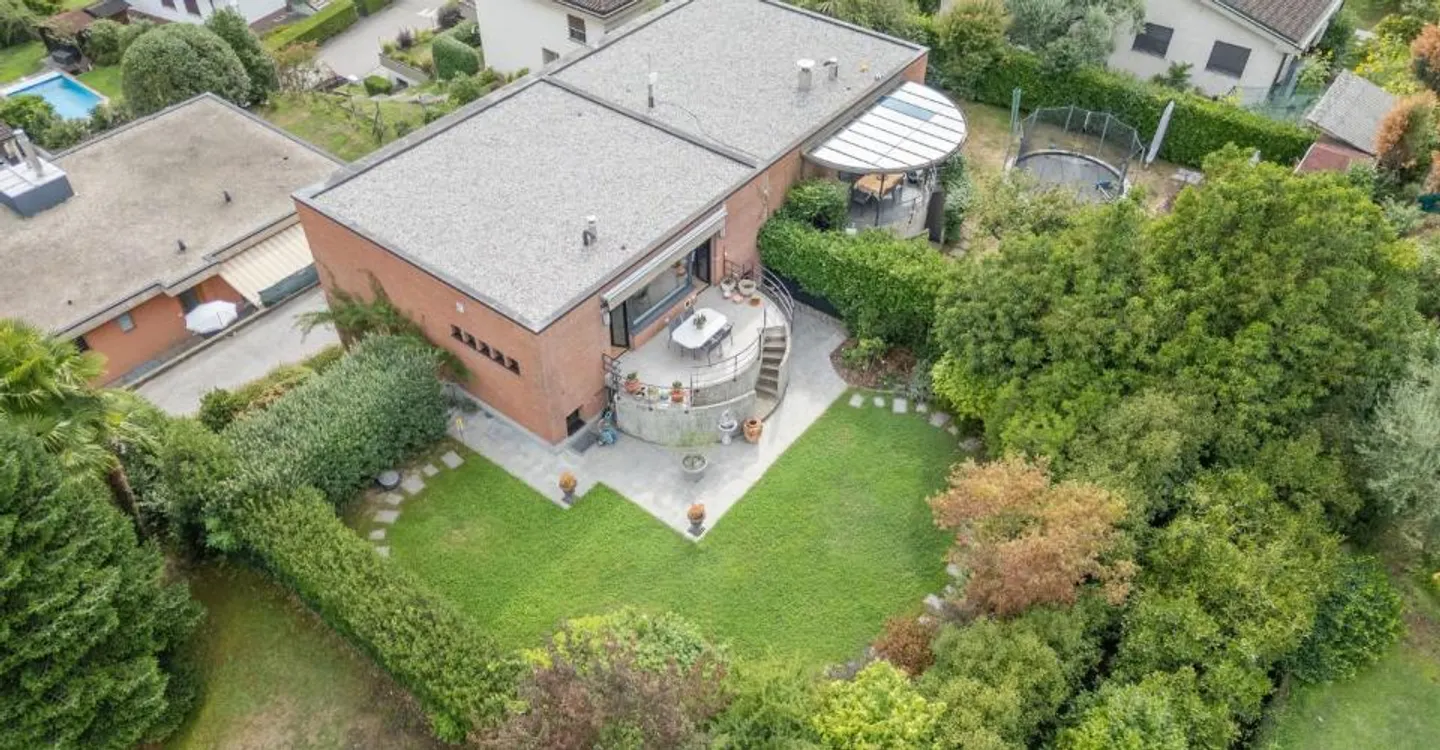 Einzigartiges Architektenhaus - Foto 1 von 13