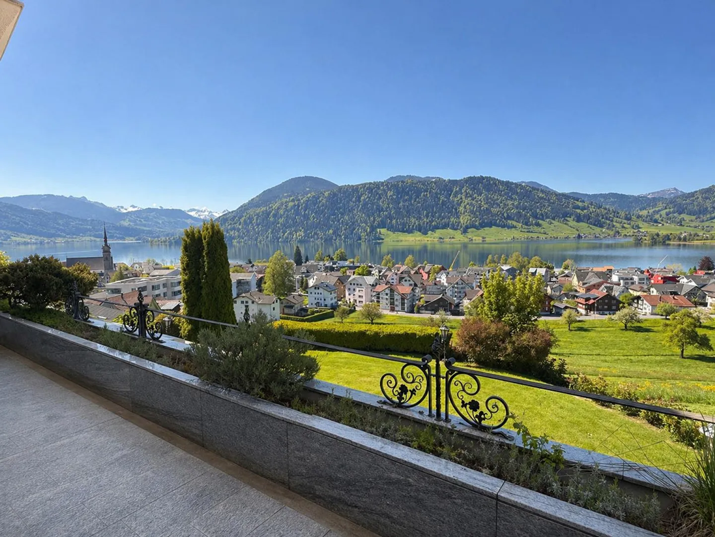 Appartement exclusif de 4 pièces avec vue imprenable - Photo 1 sur 13