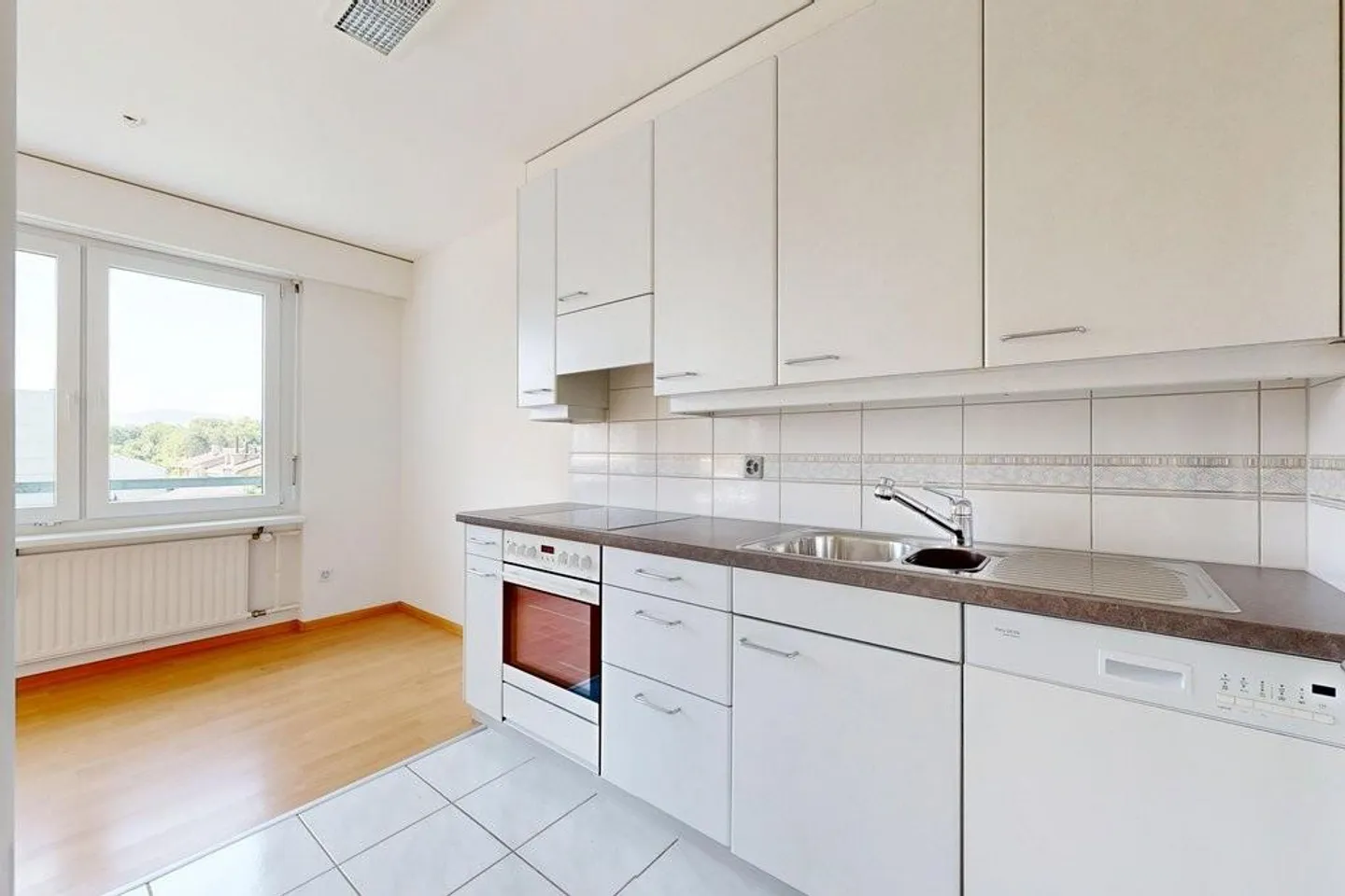 Appartamento Incantevole con Balcone - Foto 4 di 12
