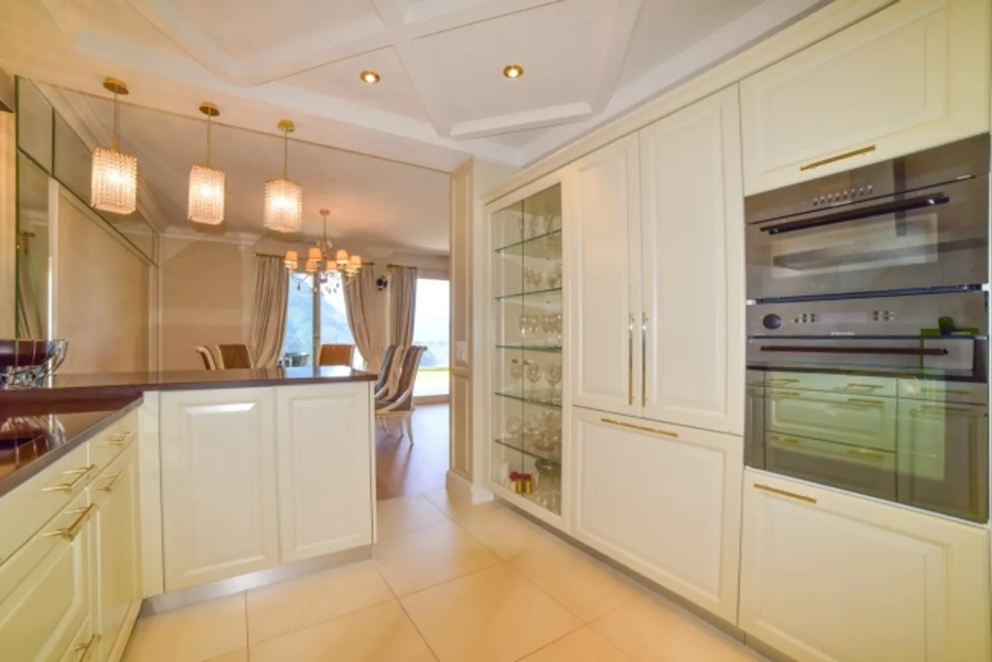 Elegant duplex with garden and breathtaking view of Lake Lugano - Photo 10 of 20