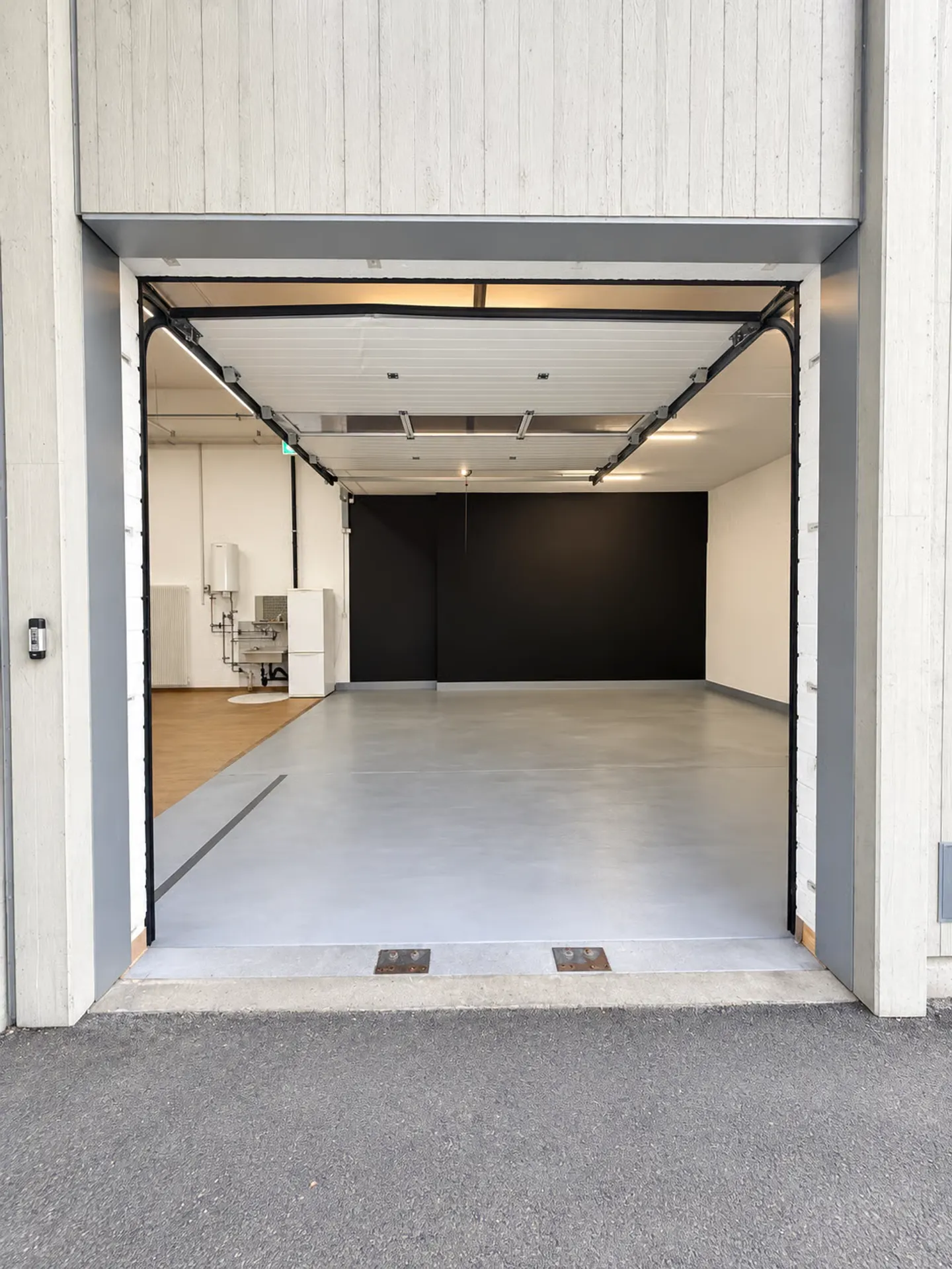 Top-Standort im Thurmarkt-Gebiet! Verwirklichen Sie Ihr Business, ob Werkstatt, Atelier, Lager etc. - Foto 8 von 9