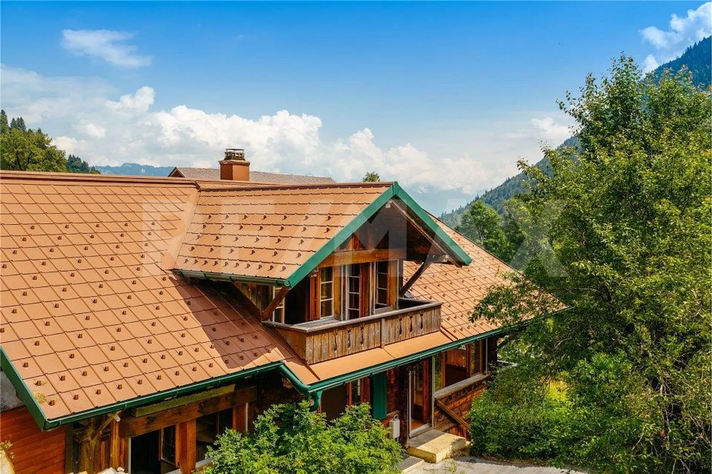 Chalet mit zwei Wohnungen in Saxeten – Naturidylle mit Ausblick und viel Potenzial - Foto 2 von 13