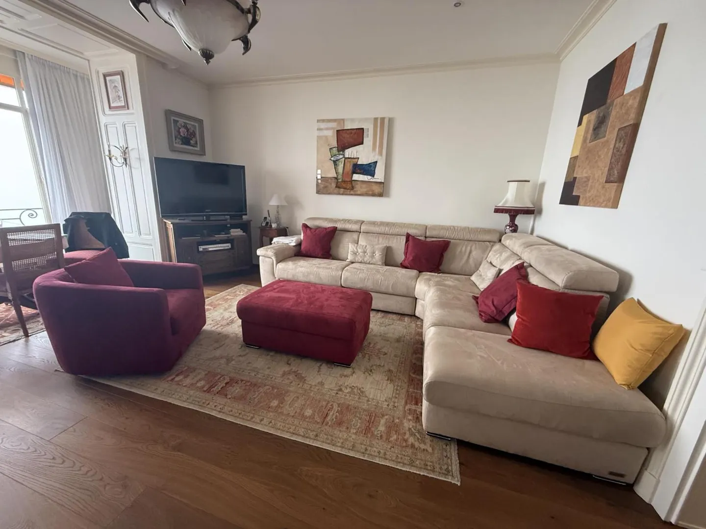 Magnificent 3.5-room apartment with furnished panoramic view of the lake in Territet - Photo 2 of 11