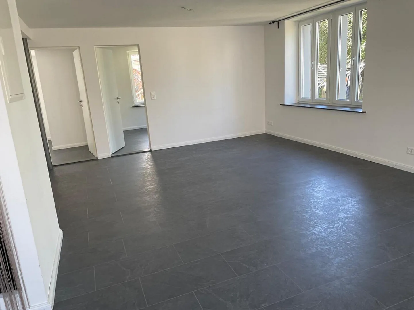Cercasi subentrante: spazioso appartamento di 3,5 locali a Mettmenstetten - Foto 4 di 8