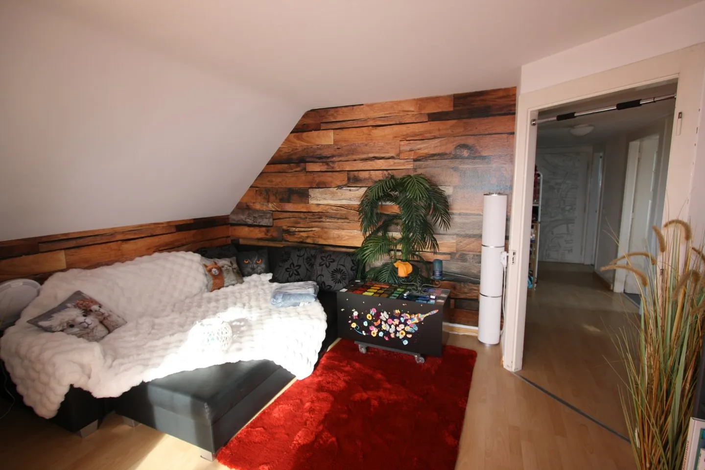 Charming 3-room attic apartment with balcony in Gümligen - Photo 9 of 19