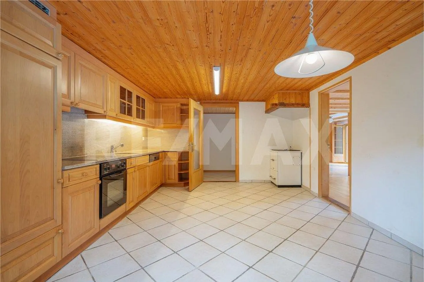 Chalet mit zwei Wohnungen in Saxeten – Naturidylle mit Ausblick und viel Potenzial - Foto 5 von 13