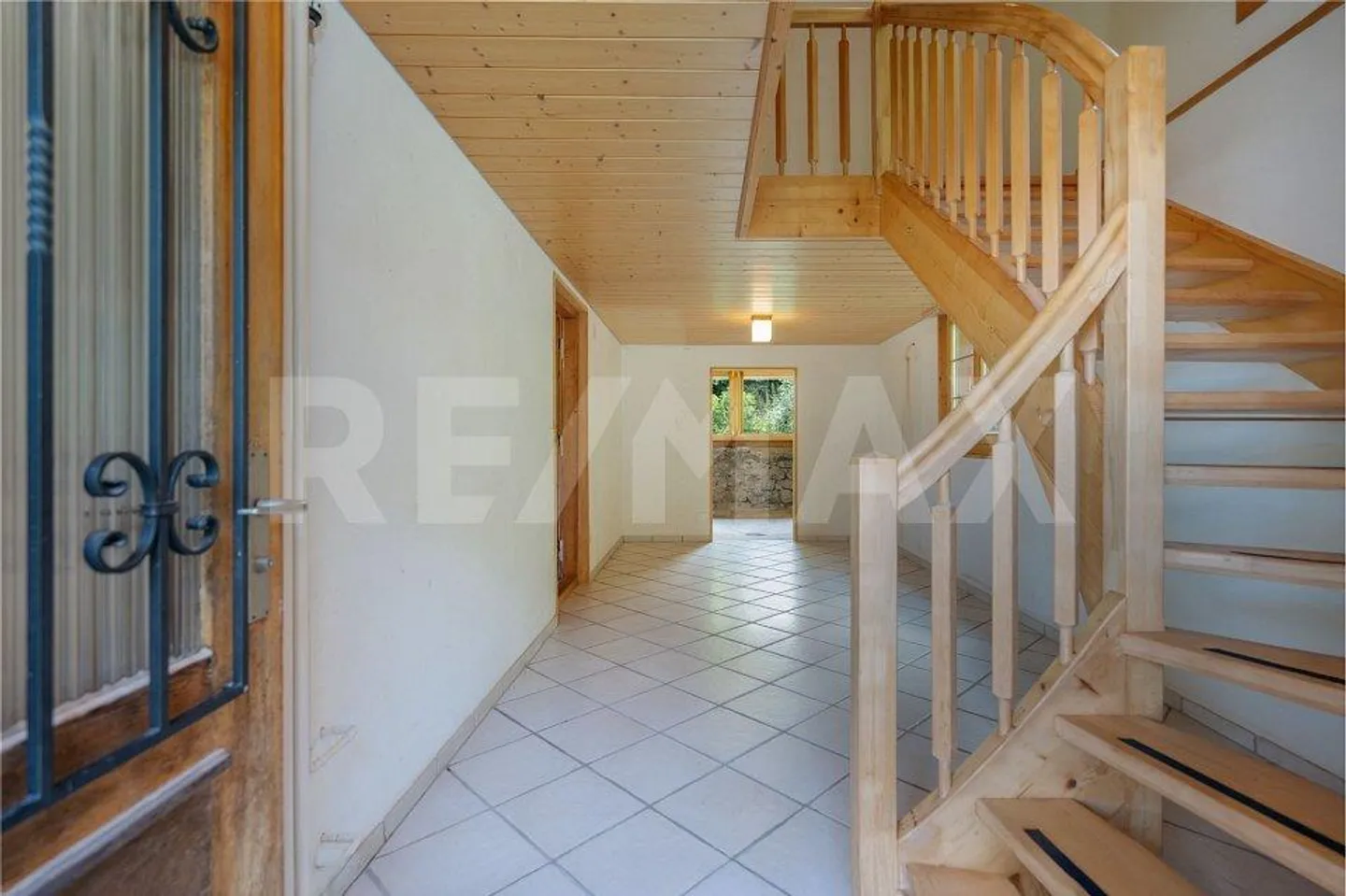 Chalet mit zwei Wohnungen in Saxeten – Naturidylle mit Ausblick und viel Potenzial - Foto 6 von 13
