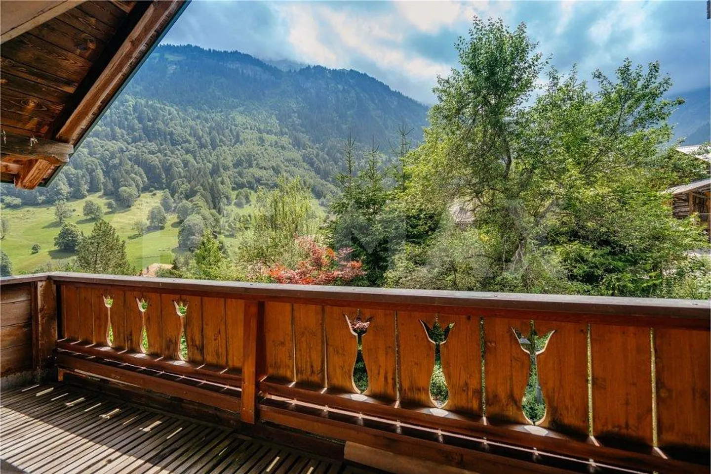 Chalet mit zwei Wohnungen in Saxeten – Naturidylle mit Ausblick und viel Potenzial - Foto 7 von 13