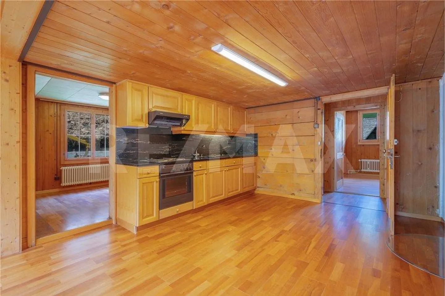 Chalet mit zwei Wohnungen in Saxeten – Naturidylle mit Ausblick und viel Potenzial - Foto 8 von 13