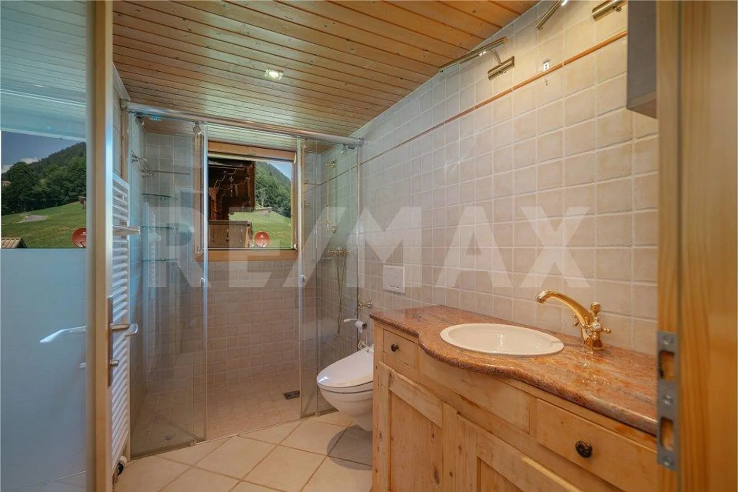 Chalet mit zwei Wohnungen in Saxeten – Naturidylle mit Ausblick und viel Potenzial - Foto 10 von 13