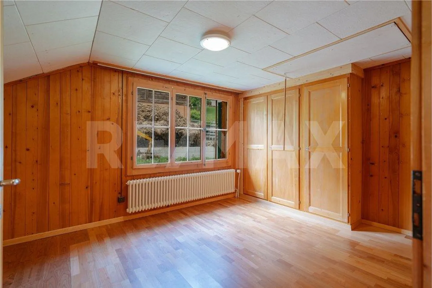 Chalet mit zwei Wohnungen in Saxeten – Naturidylle mit Ausblick und viel Potenzial - Foto 11 von 13