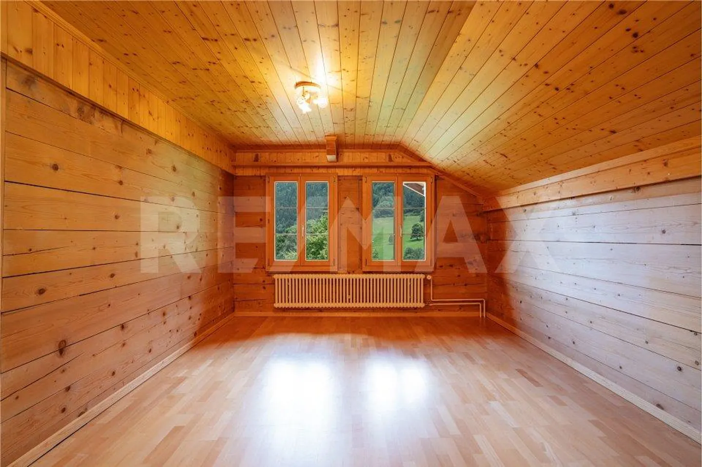 Chalet mit zwei Wohnungen in Saxeten – Naturidylle mit Ausblick und viel Potenzial - Foto 12 von 13