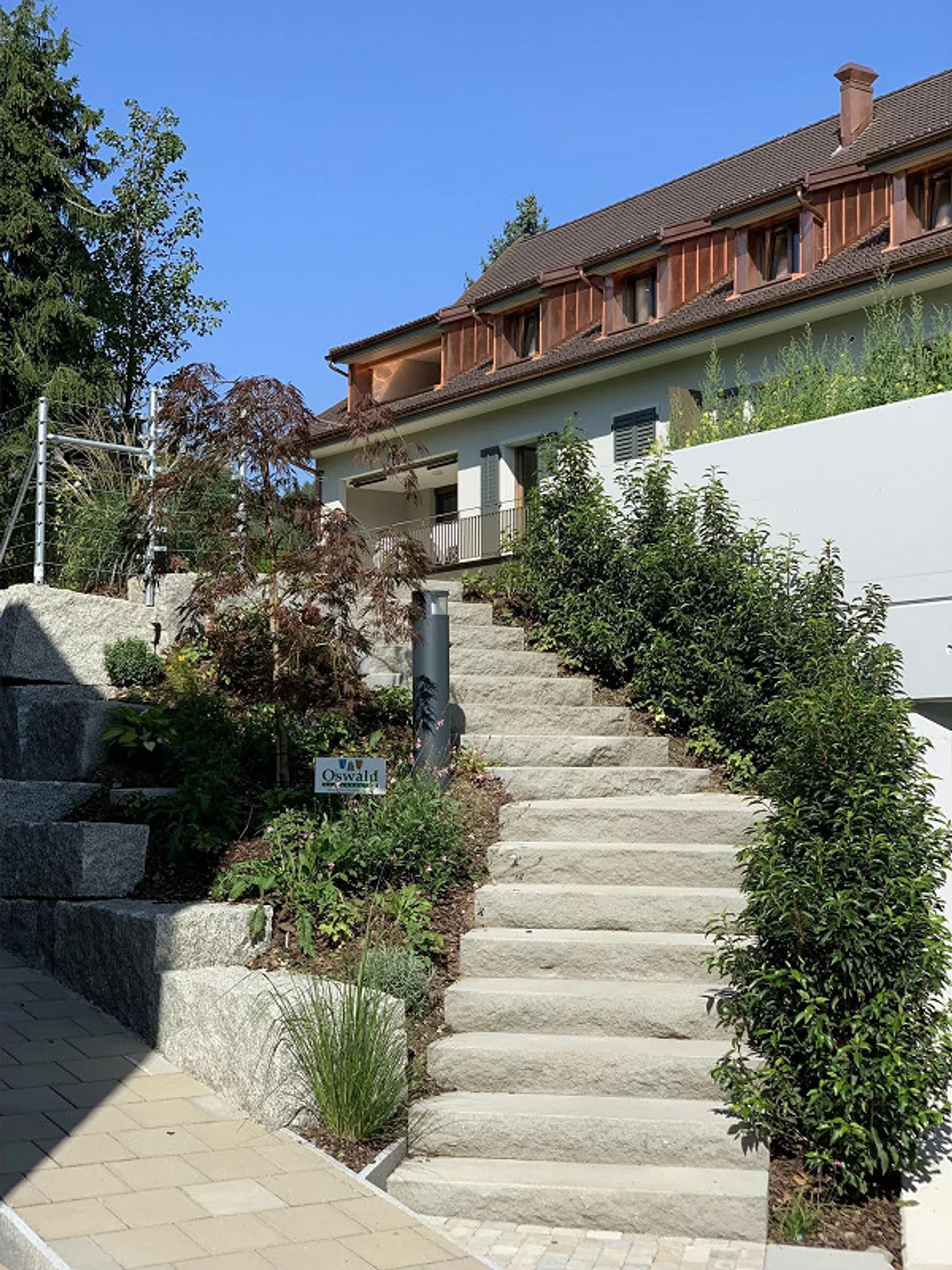 Appartamento 3.5 con alto standard di sviluppo (stanza hobby 80m2) - Foto 3 di 16