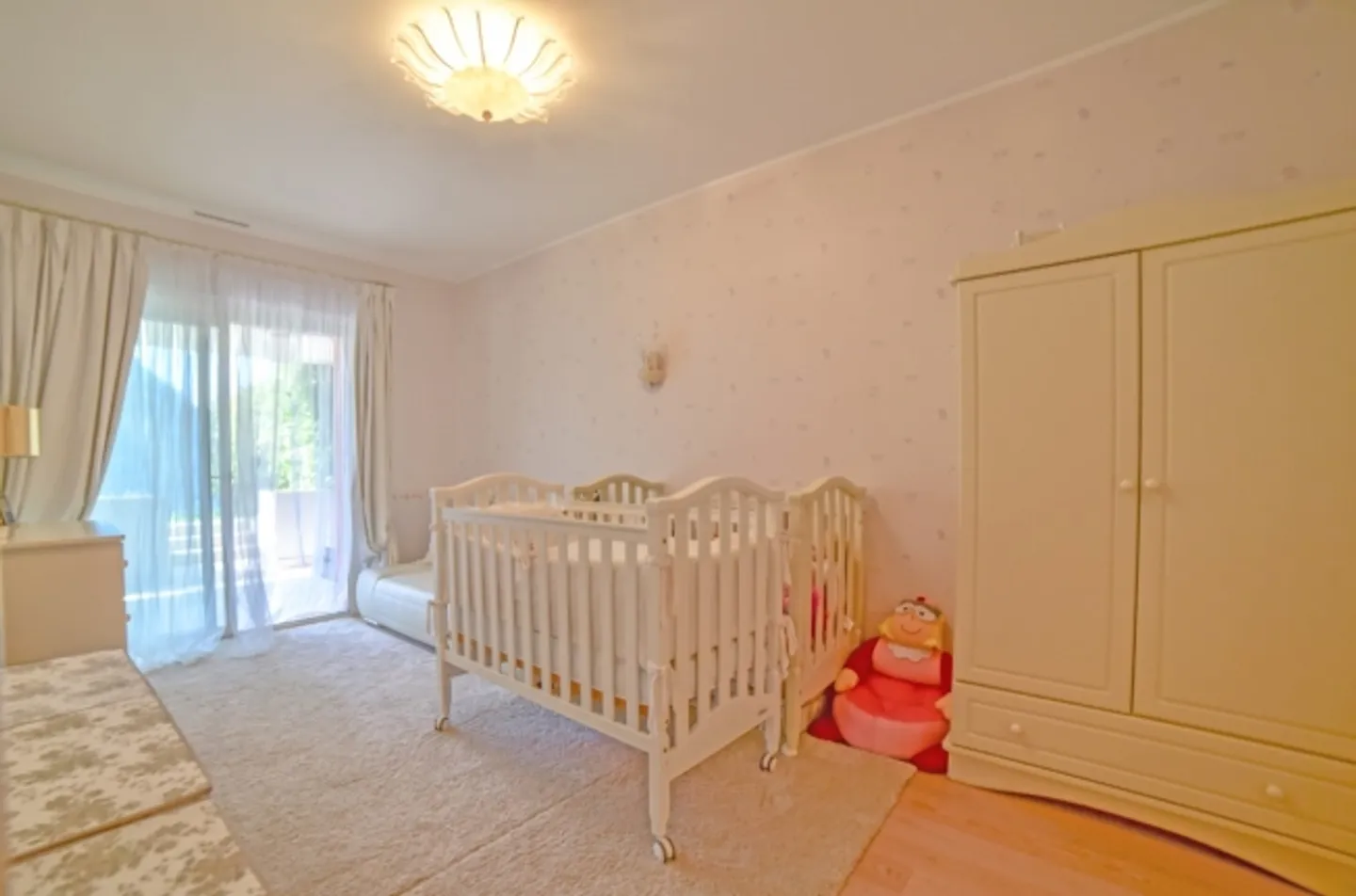 Elegant duplex with garden and breathtaking view of Lake Lugano - Photo 19 of 20