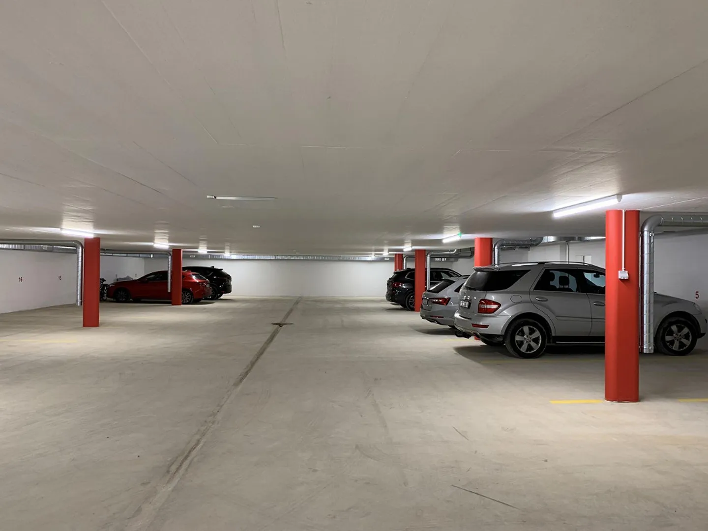 Appartamento 3.5 con alto standard di sviluppo (stanza hobby 80m2) - Foto 15 di 16