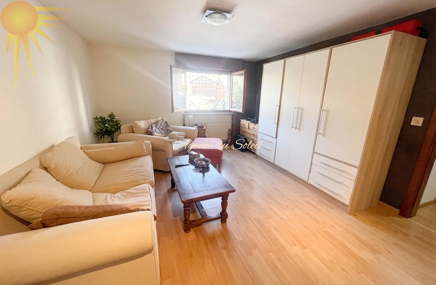 Idéal pour un pied à terre ou pour un investissement , cet appartement rénové en - Photo 4 of 13