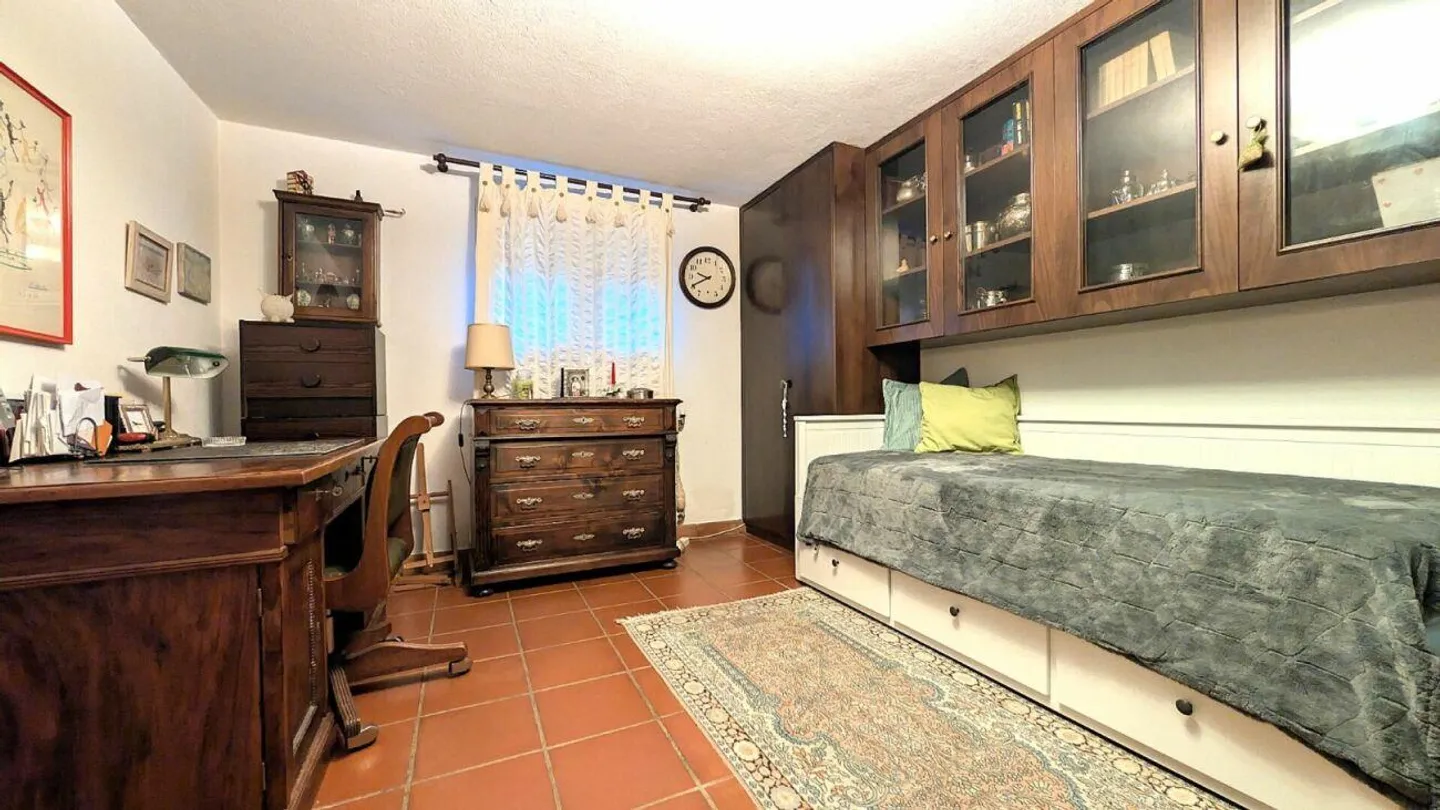 Maison bifamiliale avec jardin de 800 m² - Photo 11 sur 15