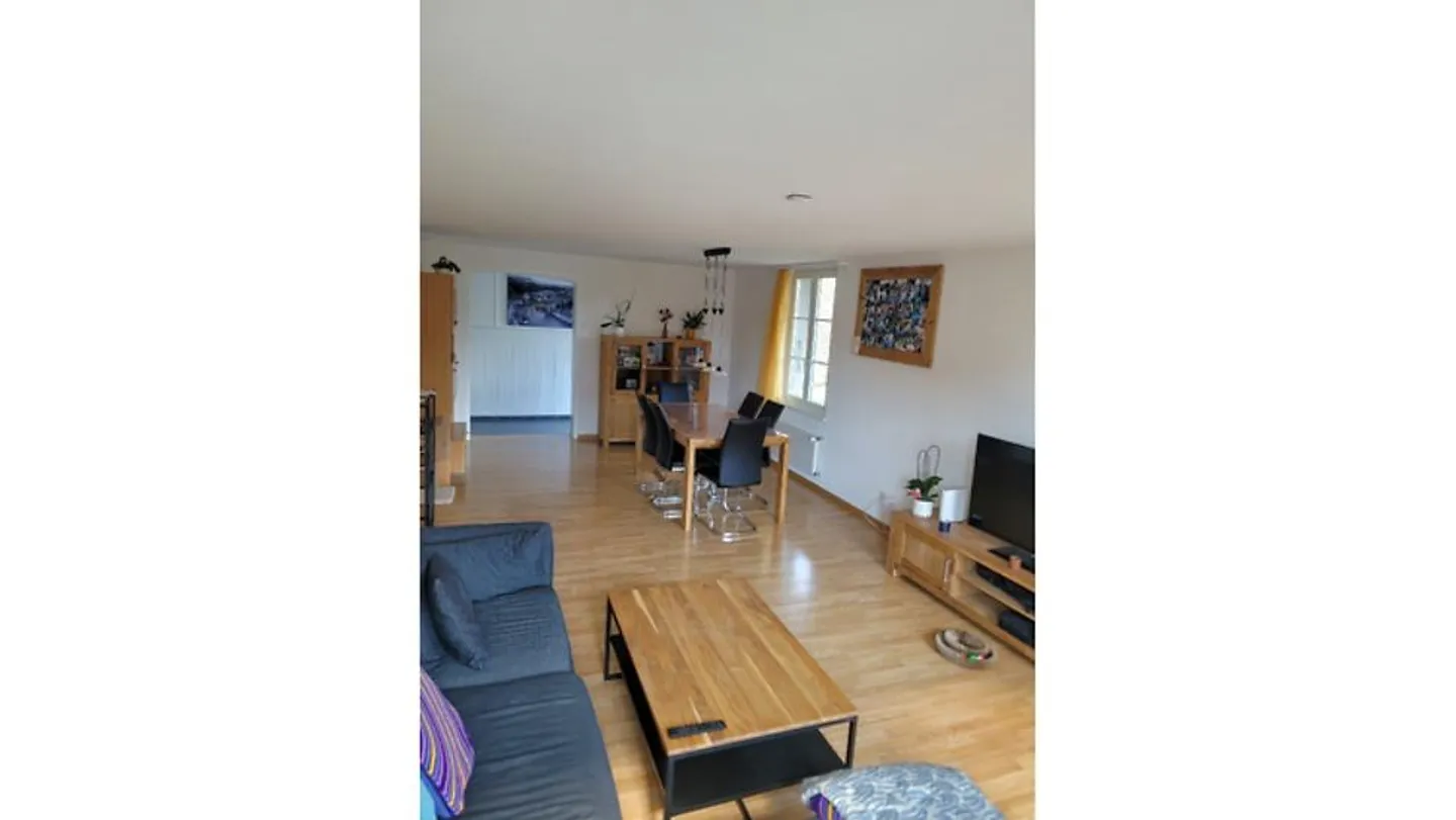 APPARTEMENT 3½ PIÈCES À ENGGISTEIN (BE), MEUBLÉ, TEMPORAIRE - Photo 2 sur 10