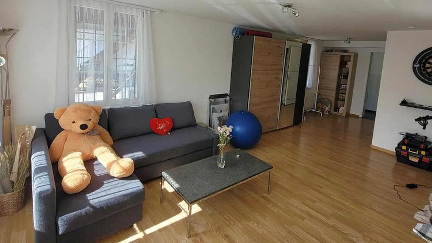APPARTEMENT 3½ PIÈCES À ENGGISTEIN (BE), MEUBLÉ, TEMPORAIRE - Photo 3 sur 10