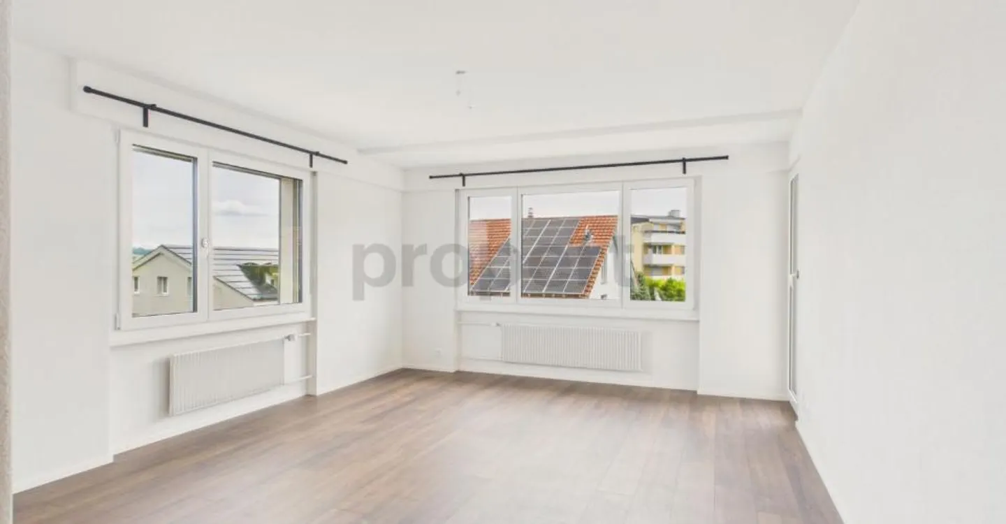 Einmalige Chance mit Seesicht: 4.5-Zimmer-Wohnung mit Potenzial in Nottwil - Photo 1 of 12
