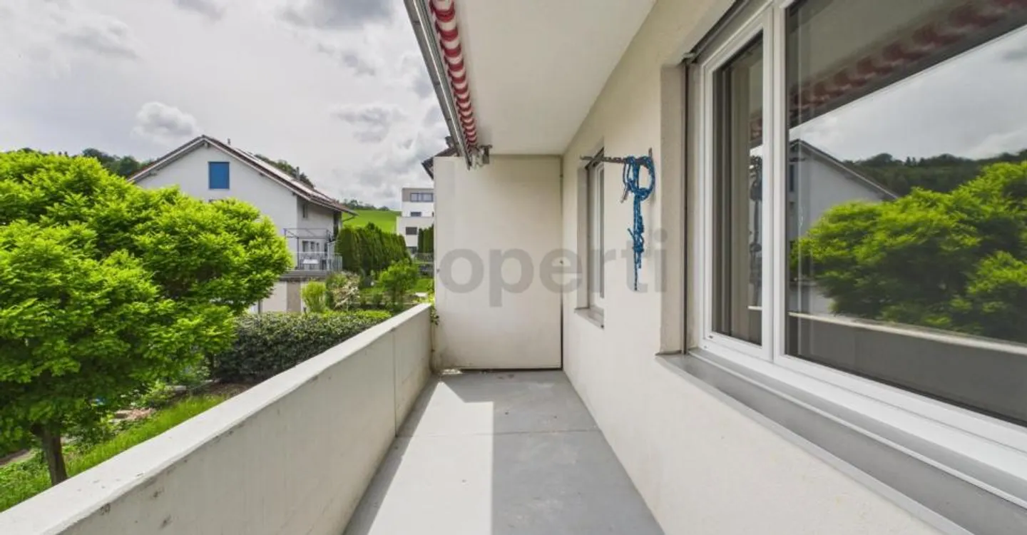 Einmalige Chance mit Seesicht: 4.5-Zimmer-Wohnung mit Potenzial in Nottwil - Photo 5 of 12