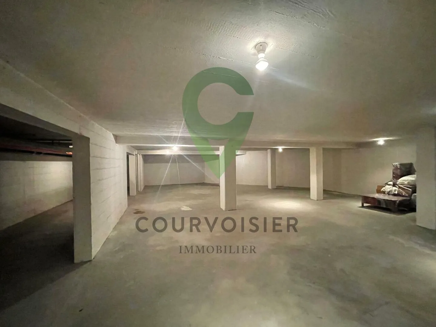 Deposito di 85m2 nel cuore di Rolle, discreto e di facile accesso - Foto 2 di 4