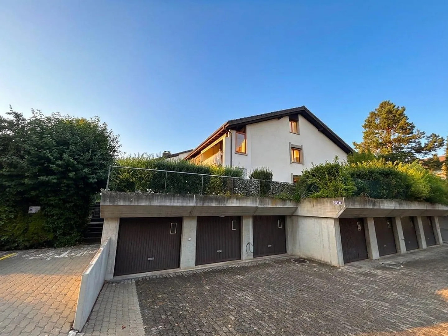 Appartement 4.5 pièces avec balcon et potentiel à acheter à Winterthur-Seen - Photo 1 sur 8