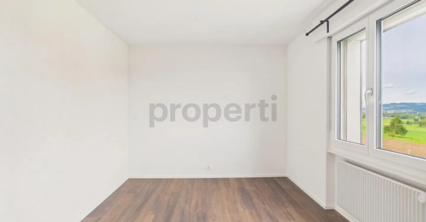 Einmalige Chance mit Seesicht: 4.5-Zimmer-Wohnung mit Potenzial in Nottwil - Photo 9 of 12