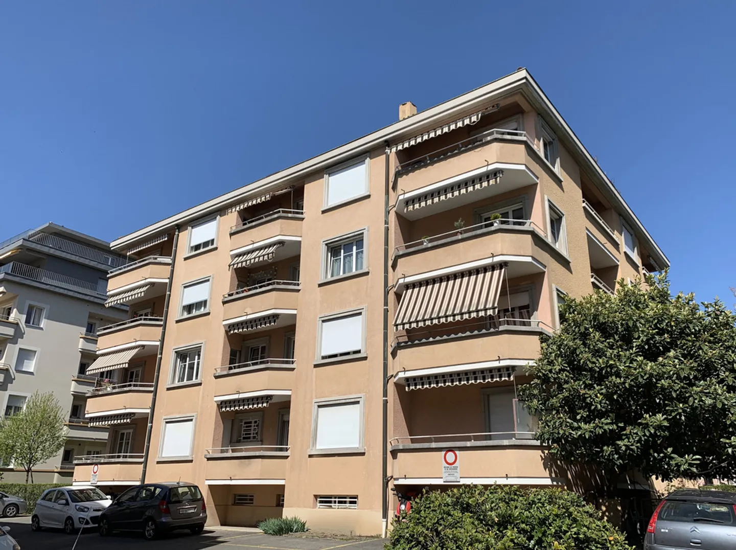 Parking space for rent in the Montchoisi district of Lausanne - Photo 1 of 1