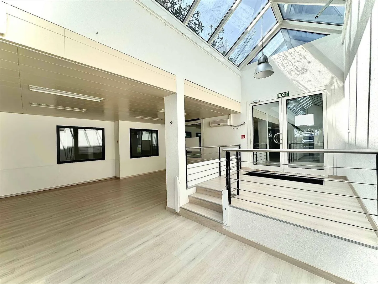 Arcade, Showroom, 181 m2 spazio commerciale in affitto a Nyon - Foto 5 di 5