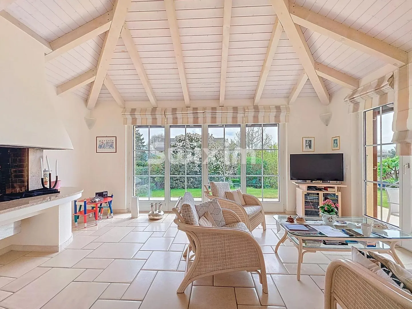 Maison Familiale Élégante à Trélex - Photo 7 sur 13