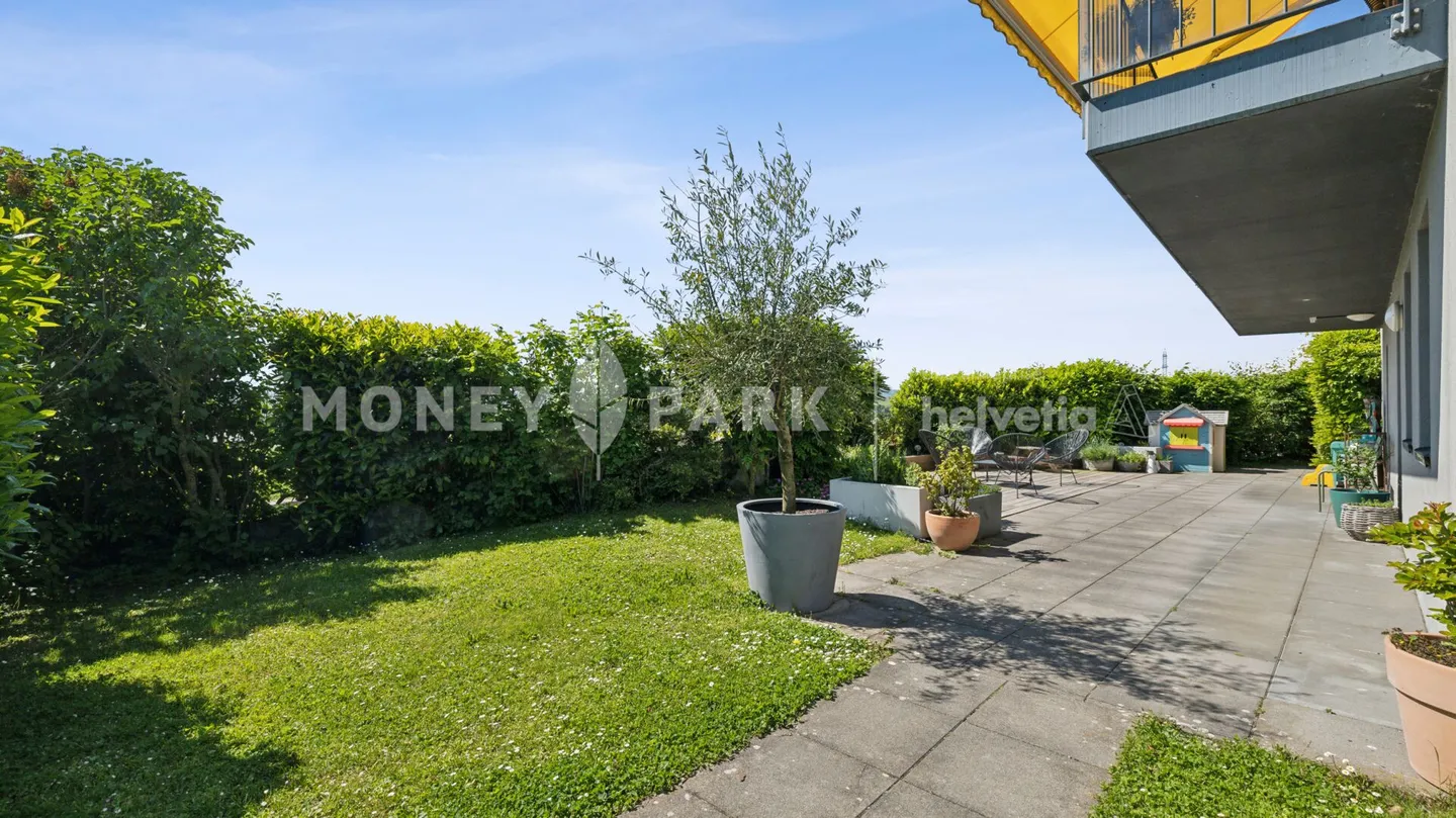 Stunning apartment with large garden in Bernex - Photo 12 of 14