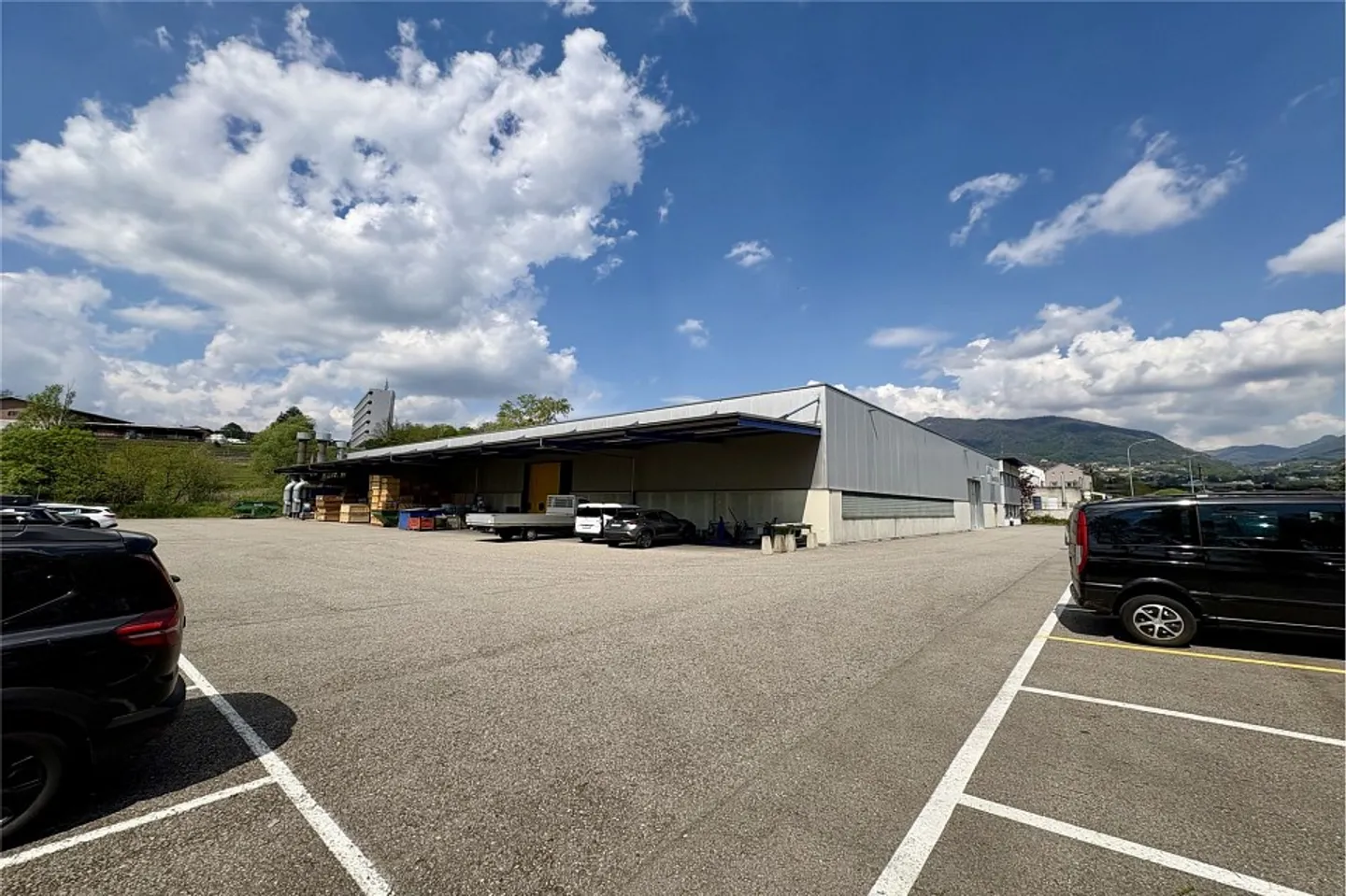 Industrial building with expansion potential - Photo 13 of 13