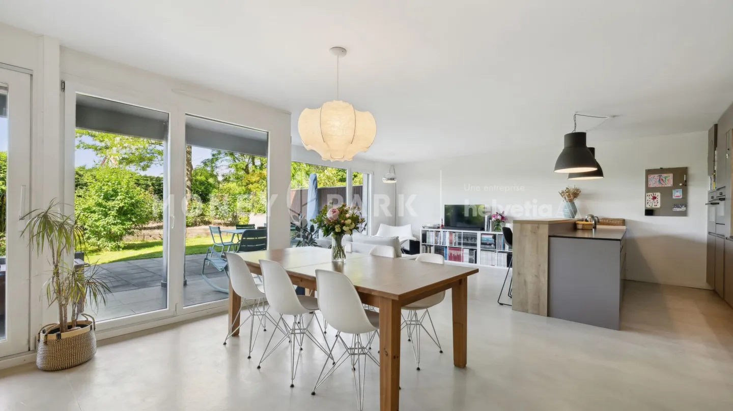 Stunning apartment with large garden in Bernex - Photo 5 of 14