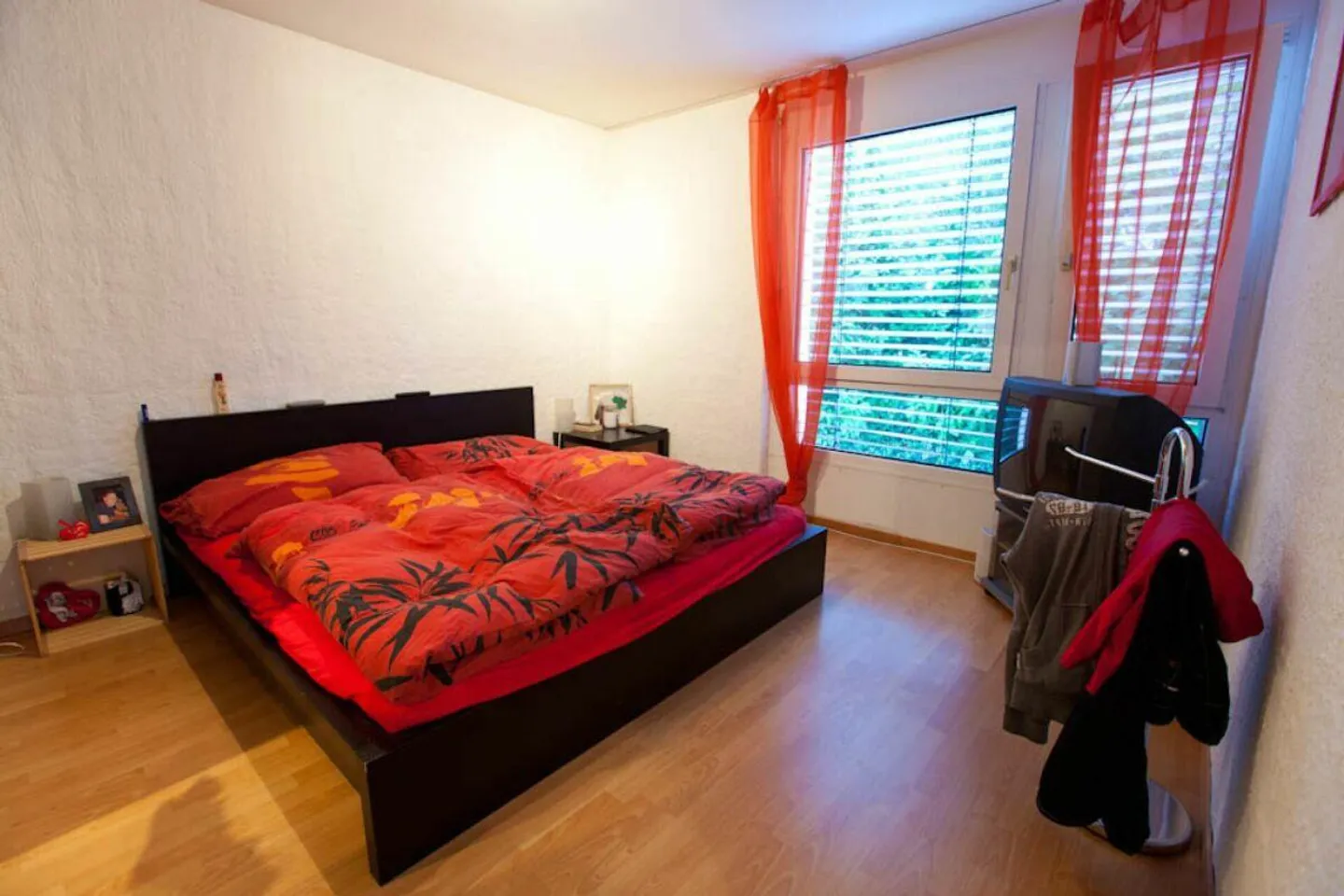 Appartamento luminoso con camino e balcone soleggiato - Foto 5 di 6