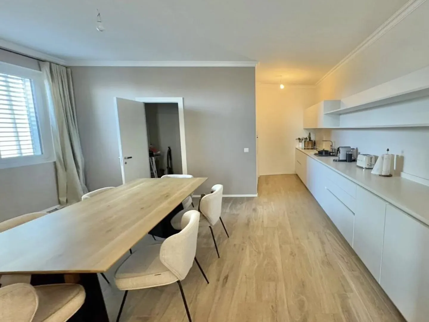 Modern apartment with beautiful view? Sale authorized for foreigners - Photo 6 of 13