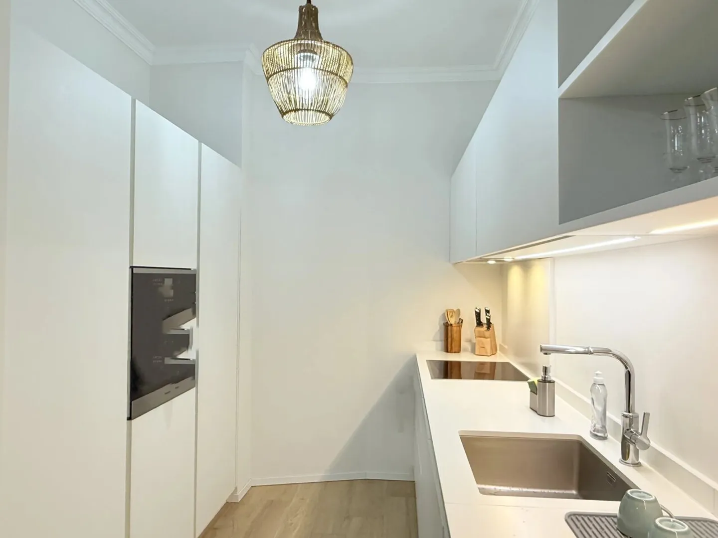Modern apartment with beautiful view? Sale authorized for foreigners - Photo 8 of 13
