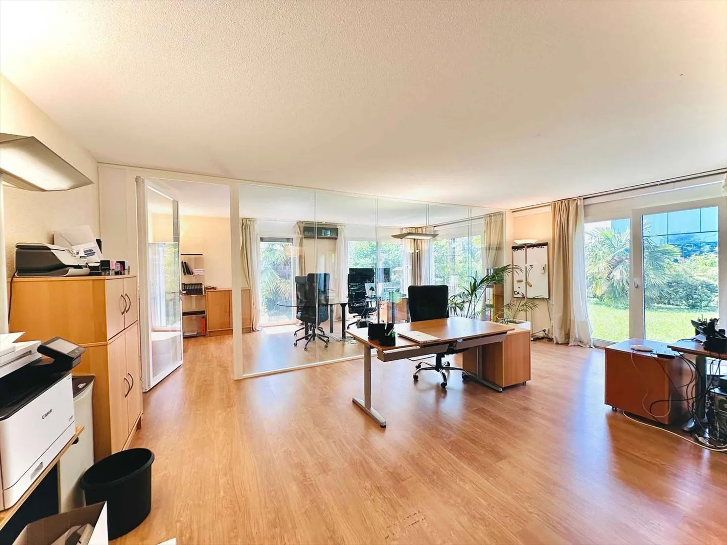 Magnifici uffici al piano terra in affitto a Nyon - Foto 3 di 5