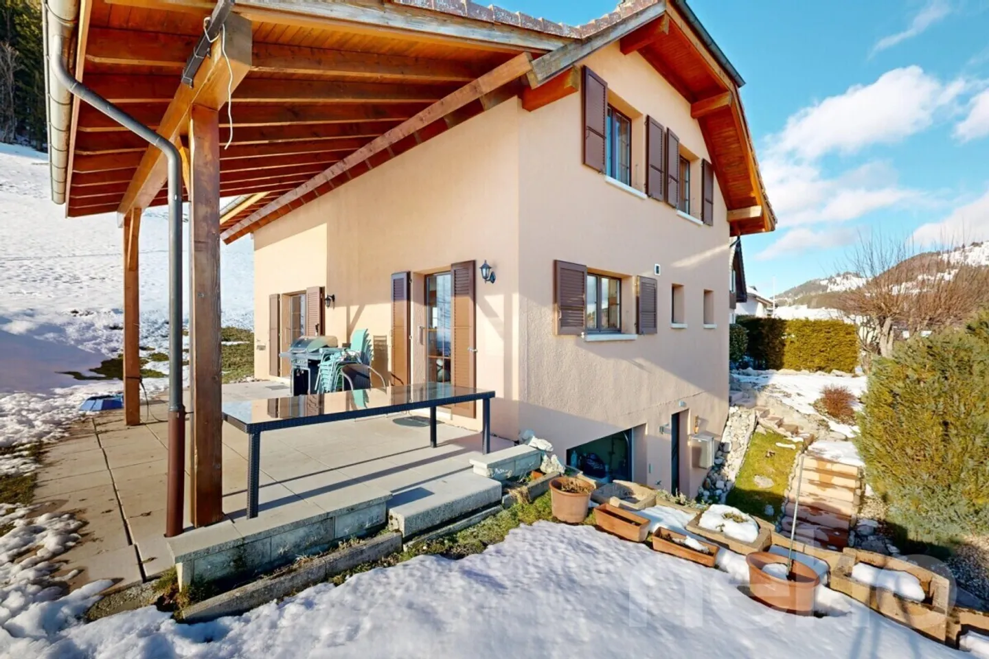 Magnificent independent villa - Photo 2 of 12