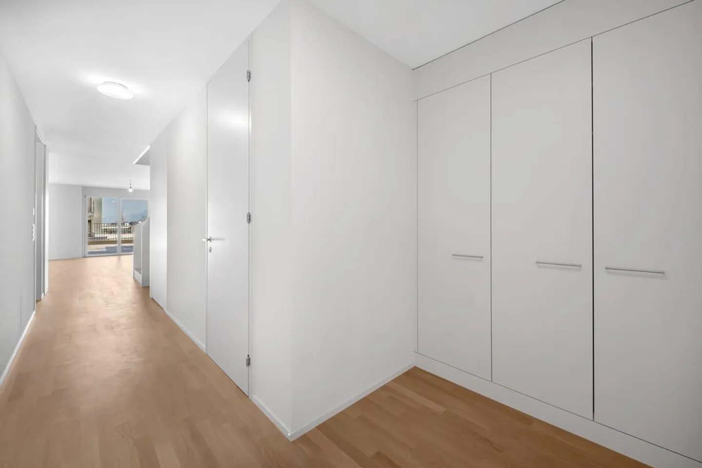 Ampio appartamento duplex con grande terrazza - Foto 6 di 10