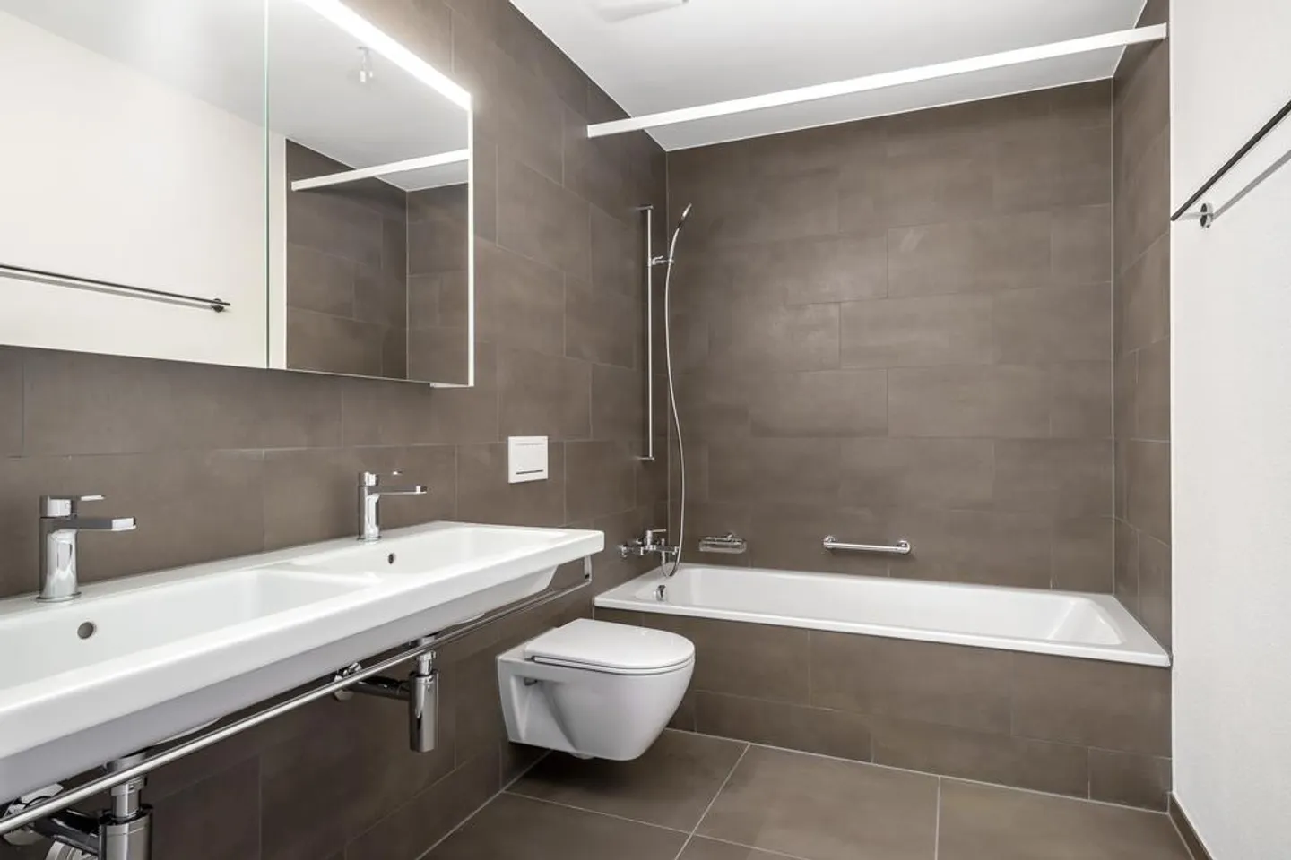 Ampio appartamento duplex con grande terrazza - Foto 7 di 10