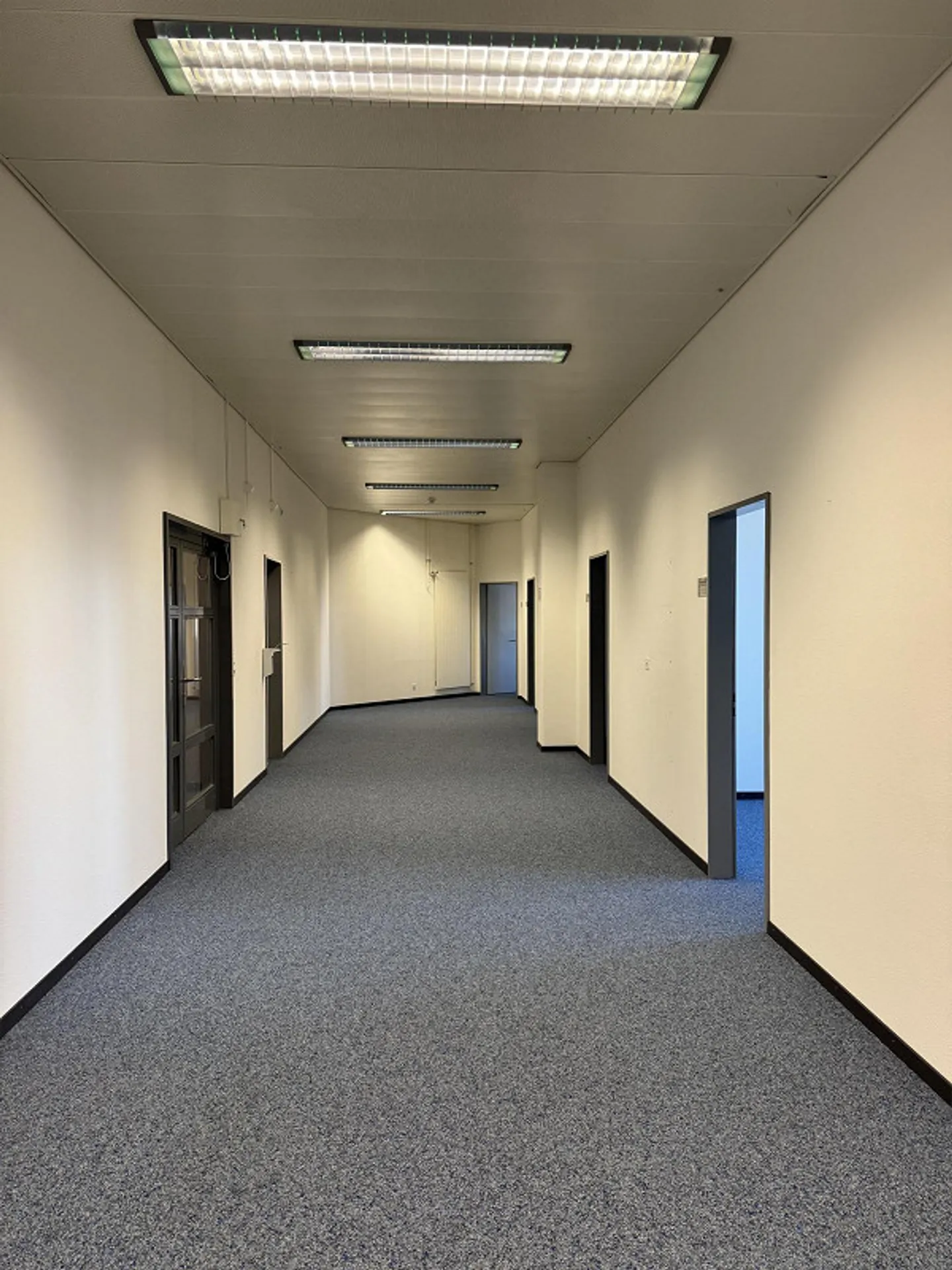 Büro mit Parkhauszugang - Foto 9 von 10