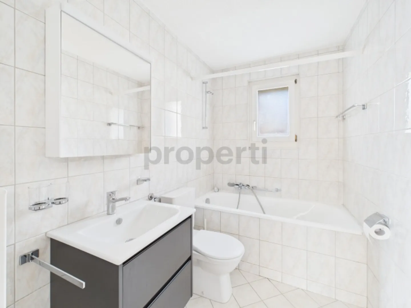 Magnificent 4.5-room apartment with balcony in Moutier, BE - Photo 7 of 11