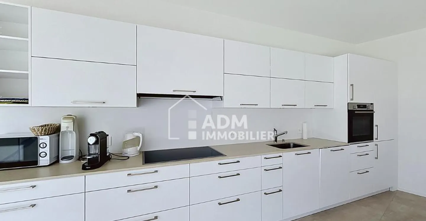 Appartamento moderno con giardino privato - Foto 5 di 13