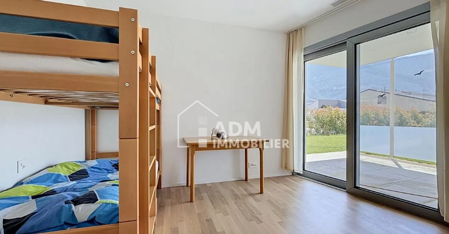 Appartamento moderno con giardino privato - Foto 8 di 13